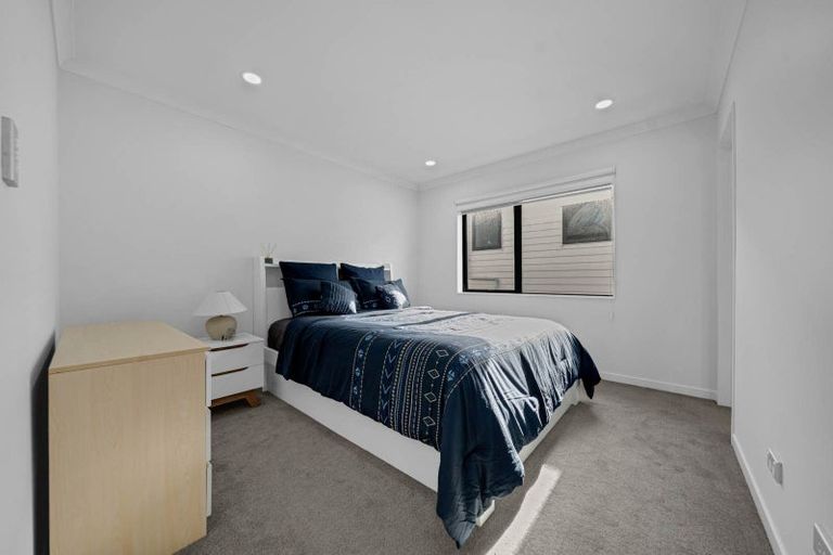 Photo of property in 2a Ballyalton Crescent, Flat Bush, Auckland, 2019