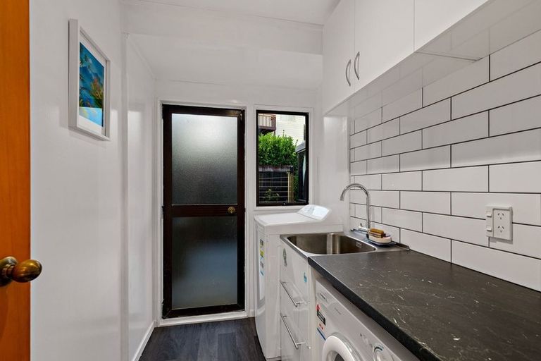 Photo of property in 119 West Harbour Drive, West Harbour, Auckland, 0618