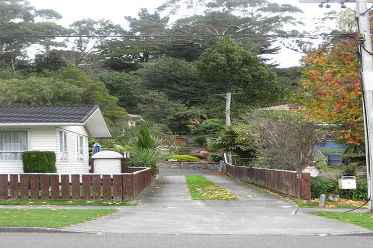 Photo of property in 20 Tawhai Street, Stokes Valley, Lower Hutt, 5019