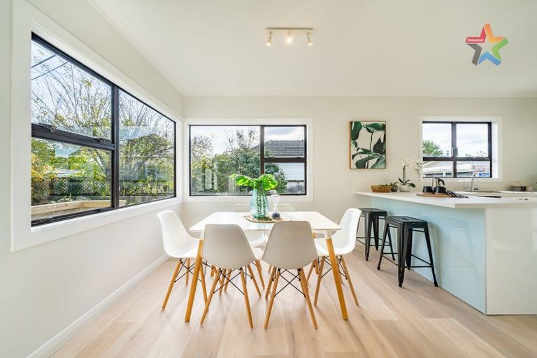 Photo of property in 15 Heretaunga Square, Silverstream, Upper Hutt, 5019