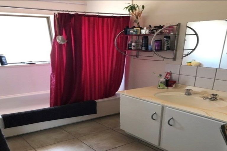 Photo of property in 1/13 Walter Strevens Drive, Conifer Grove, Takanini, 2112