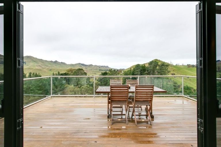 Photo of property in 21 Rochfort Road, Kahuranaki, Havelock North, 4295