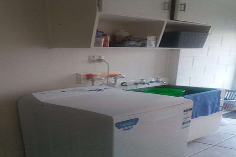 Photo of property in 1/59 Butley Drive, Farm Cove, Auckland, 2012