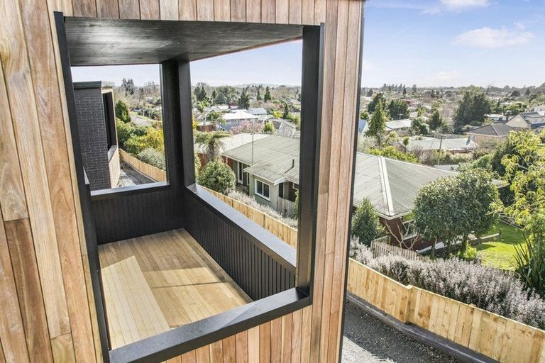 Photo of property in 4/7 Tarbett Road, Hillcrest, Hamilton, 3216