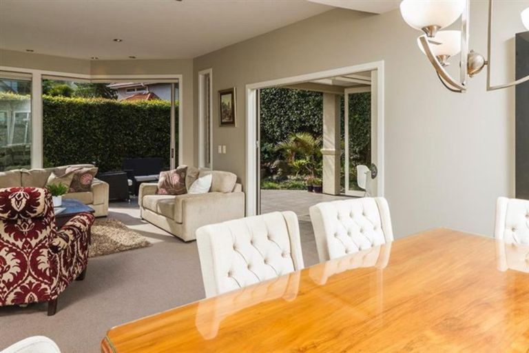 Photo of property in 6 Brighton Terrace, Murrays Bay, Auckland, 0630