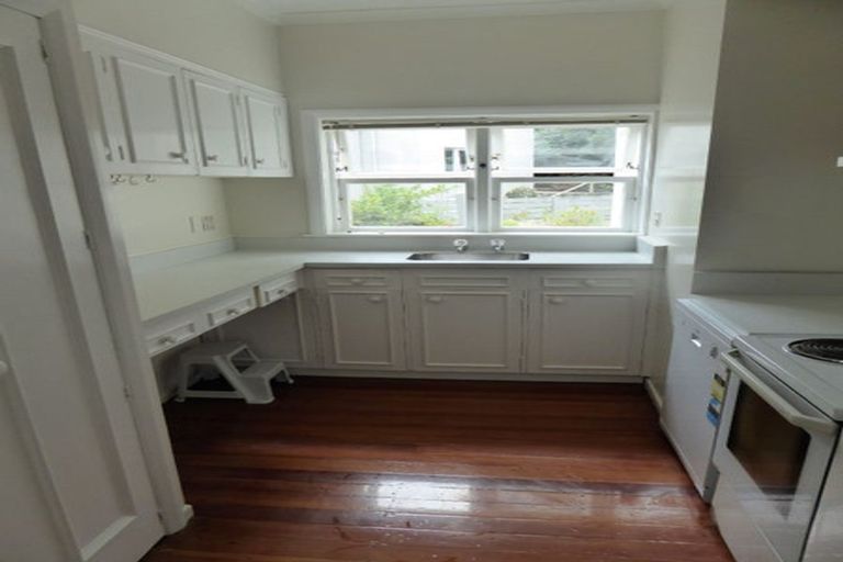 Photo of property in 7 Stowe Hill, Thorndon, Wellington, 6011