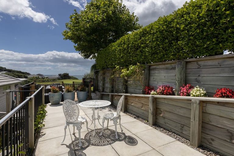 Photo of property in 13 Shoreview Close, Omokoroa, 3114