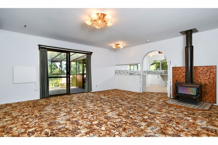 Photo of property in 2/10 Wickstead Place, Massey, Auckland, 0614