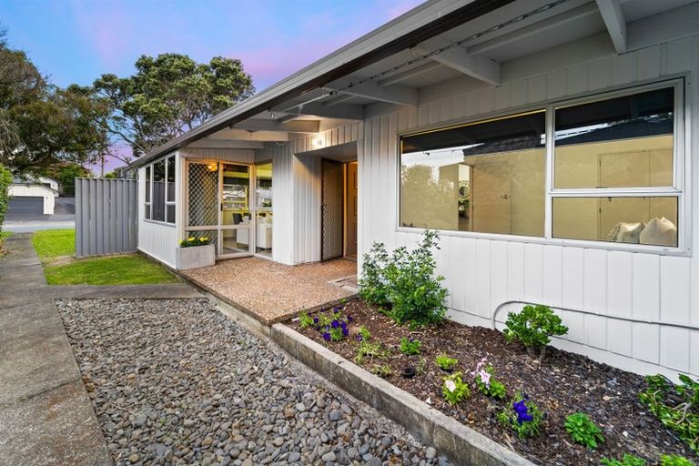 Photo of property in 1/15 Omana Road, Milford, Auckland, 0620