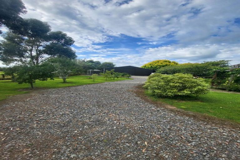 Photo of property in 71 Railway Road, Dalefield, Carterton, 5791