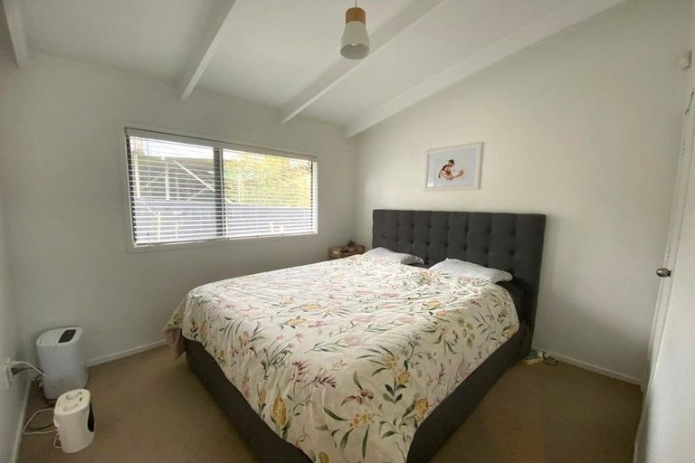 Photo of property in 30a Leo Street, Glen Eden, Auckland, 0602
