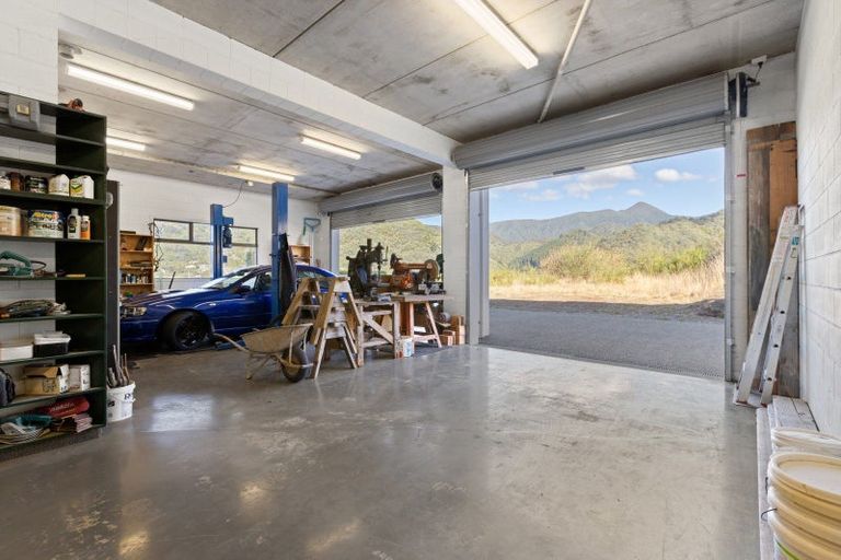 Photo of property in 26 Gravesend Place, Picton, 7220