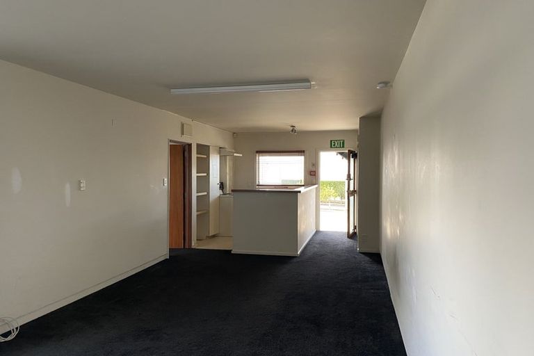 Photo of property in 1/136 Holly Road, St Albans, Christchurch, 8014