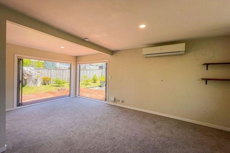 Photo of property in 39a Fairclough Road, Beach Haven, Auckland, 0626