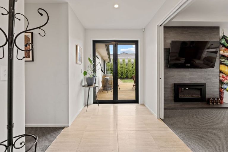 Photo of property in 5 Bronco Drive, Aidanfield, Christchurch, 8025