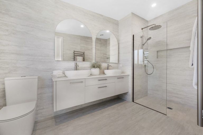 Photo of property in 25 Compass Way, Half Moon Bay, Auckland, 2012