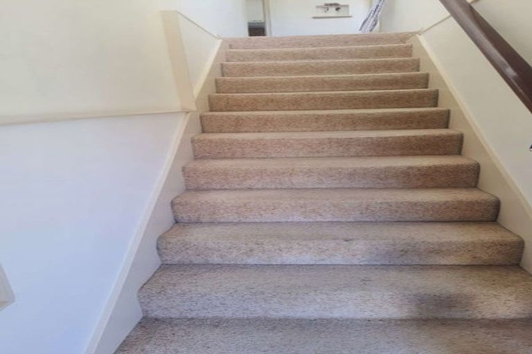 Photo of property in 353 Main Road, Tawa, Wellington, 5028