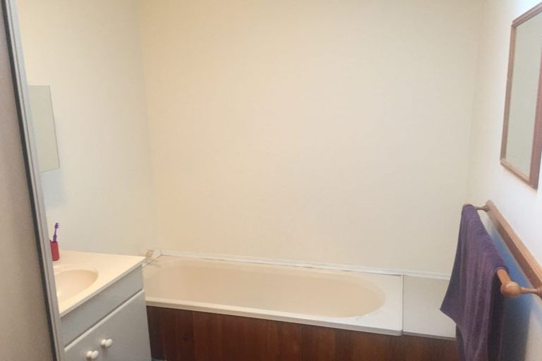 Photo of property in 12 Briarmont Street, Avondale, Christchurch, 8061