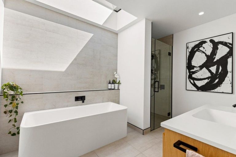 Photo of property in 6 Stockyard Lane, Jacks Point, Queenstown, 9371