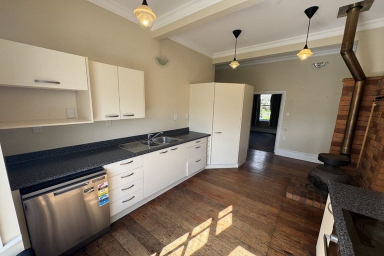 Photo of property in 27 Tawa Terrace, Tawa, Wellington, 5028