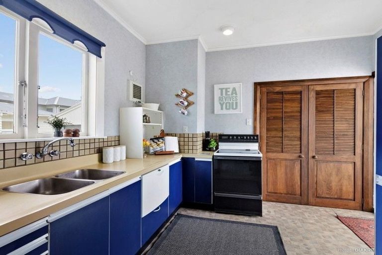 Photo of property in 73 Rotherham Terrace, Miramar, Wellington, 6022