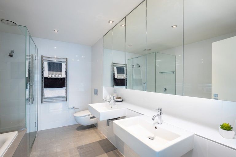 Photo of property in 21b Hobson Street, New Plymouth, 4312