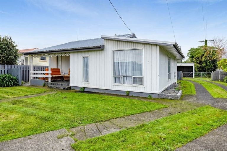 Photo of property in 45 Iredale Road, Hawera, 4610