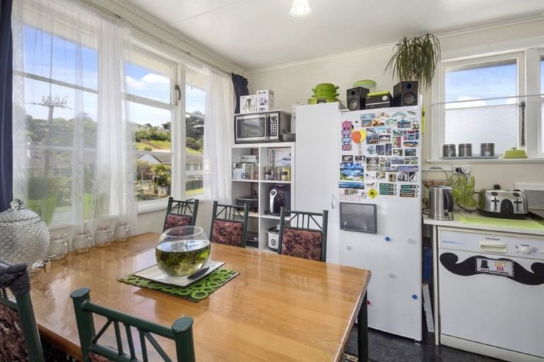 Photo of property in 10 Thompson Terrace, Toi Toi, Nelson, 7010