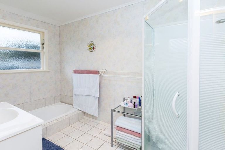 Photo of property in 12a Ebdentown Street, Ebdentown, Upper Hutt, 5018