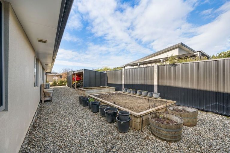 Photo of property in 14 Criffel Place, Luggate, Cromwell, 9383