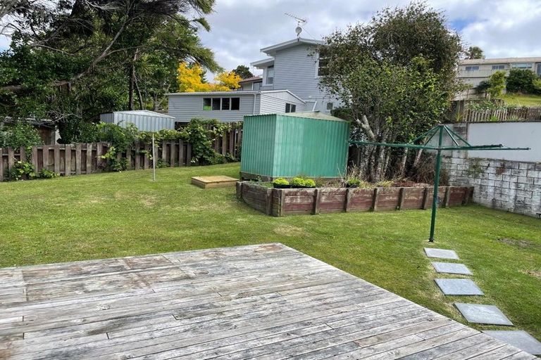 Photo of property in 18 Juniper Road, Sunnynook, Auckland, 0620