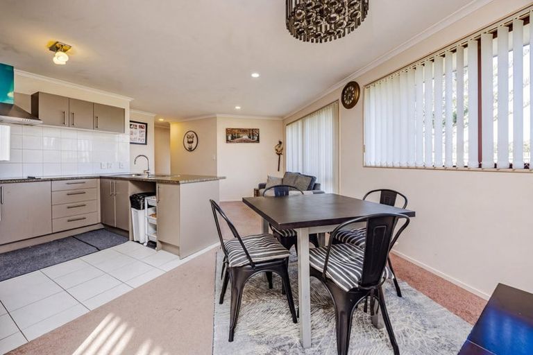 Photo of property in 15 Tilberg Street, Favona, Auckland, 2024