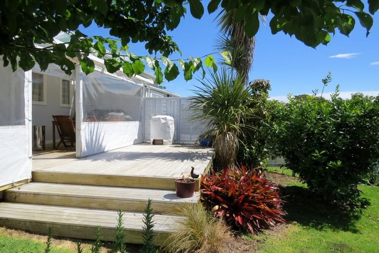 Photo of property in 80 Watt Street, Coromandel, 3506