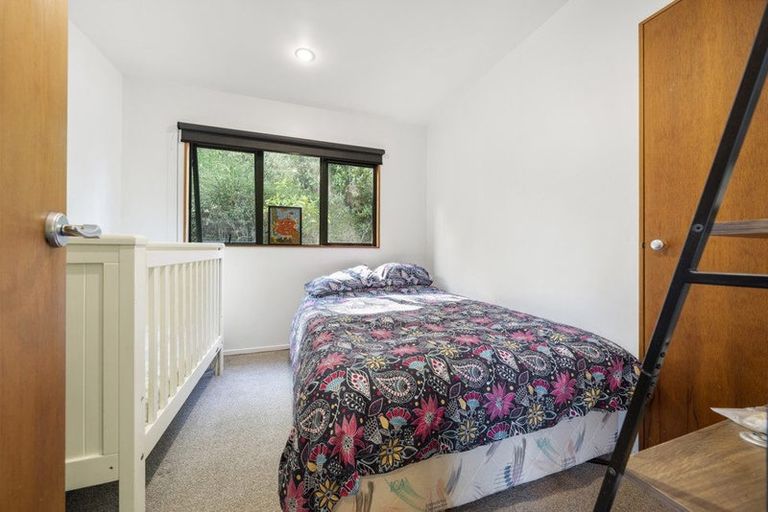 Photo of property in 46 Stoney Creek Drive, Waitakere, Henderson, 0782