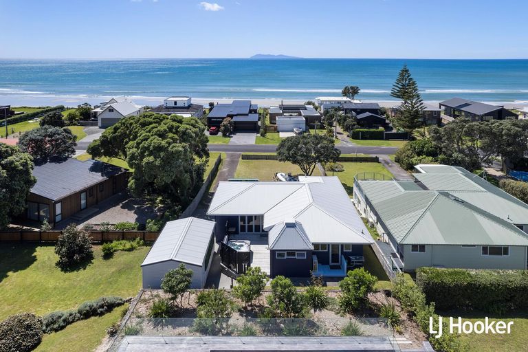 Photo of property in 54 Shaw Road, Waihi Beach, 3611