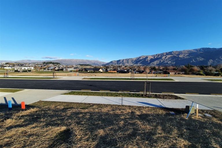 Photo of property in 51 Clearview Street, Wanaka, 9305