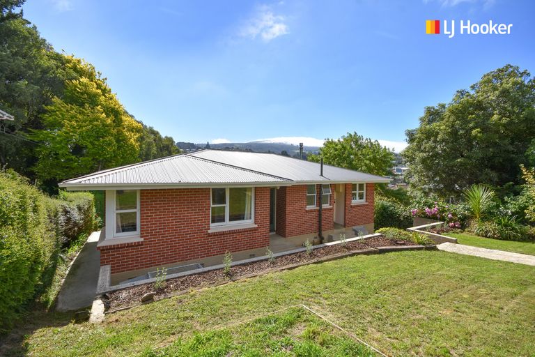 Photo of property in 85 Kaikorai Valley Road, Glenross, Dunedin, 9011