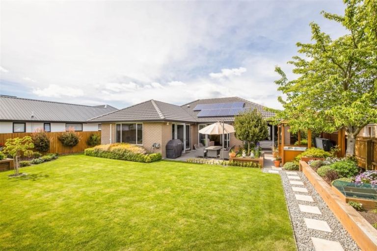Photo of property in 51 Mokihi Gardens, Hillmorton, Christchurch, 8024