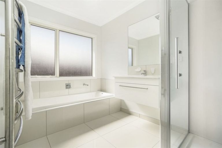 Photo of property in 4 Waltham Place, Rototuna North, Hamilton, 3210