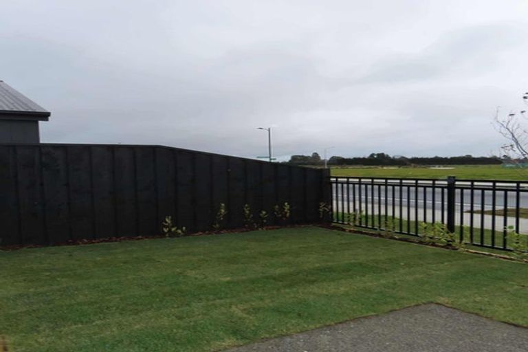 Photo of property in 26 Mcgrath Lane, Rangiora, 7400