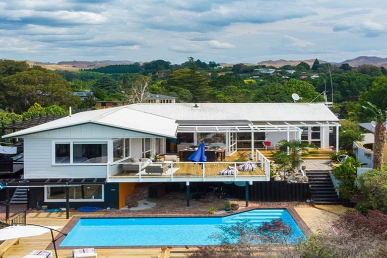 Photo of property in 13 Awarua Crescent, Havelock North, 4130