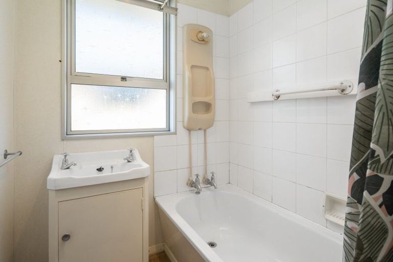 Photo of property in 2/138 Budge Street, Riversdale, Blenheim, 7201