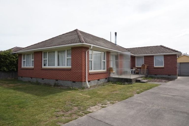 Photo of property in 12 Solway Avenue, Ilam, Christchurch, 8041