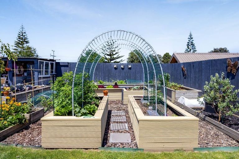 Photo of property in 3 Victoria Street, Hawera, 4610