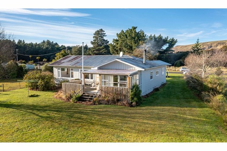 Photo of property in 73 Driver Street, Long Beach, Port Chalmers, 9081