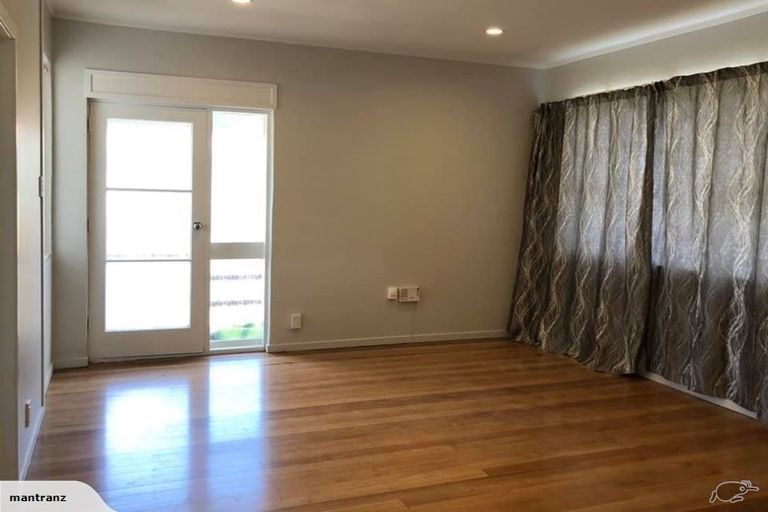 Photo of property in 1/27 Pakuranga Road, Pakuranga, Auckland, 2010