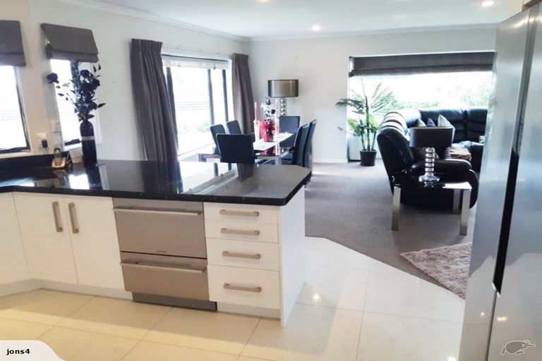 Photo of property in 124 Mt Taylor Drive, Feilding, 4775