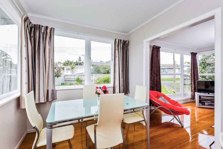Photo of property in 2 Claridge Street, Glen Eden, Auckland, 0602