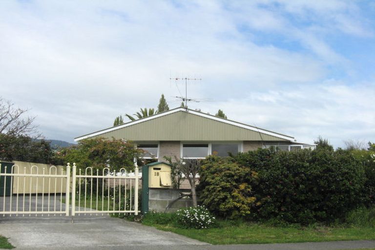 Photo of property in 18 Shelley Crescent, Stoke, Nelson, 7011