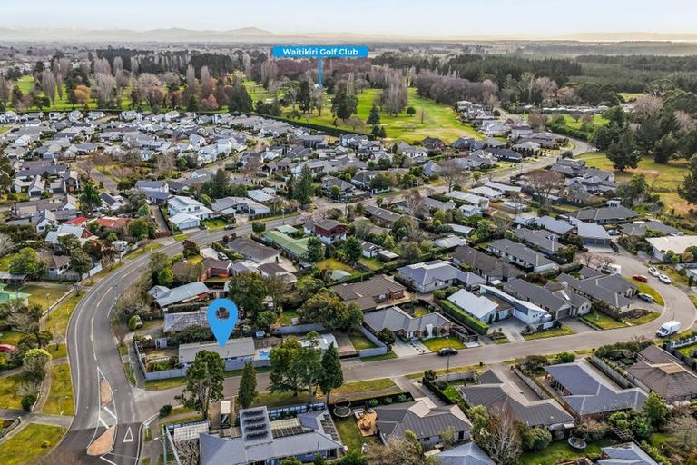 Photo of property in 28 Waitikiri Drive, Parklands, Christchurch, 8083